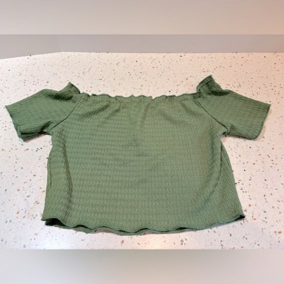 SHEIN Green Ribbed Crop‎ Top - Picture 5 of 8